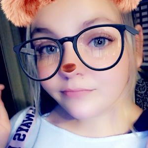 Meet your Posher, Tabitha